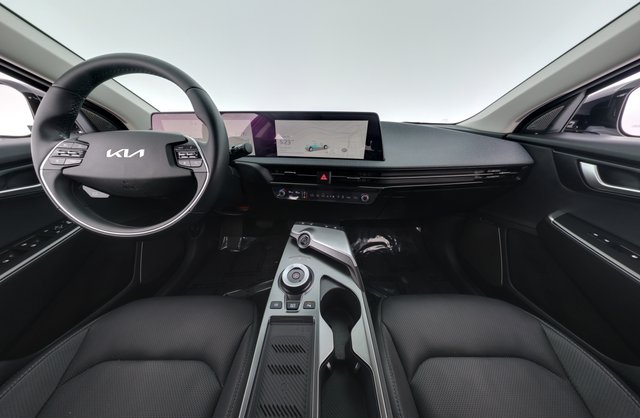 2023 Kia EV6 — photo 21 of 24