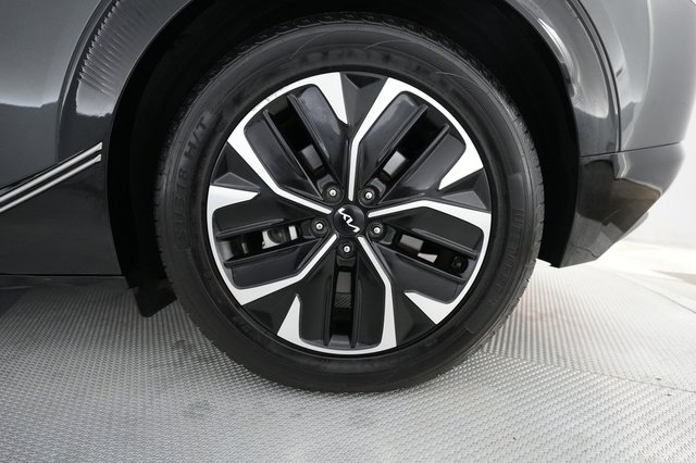 2024 Kia EV6 — photo 17 of 26