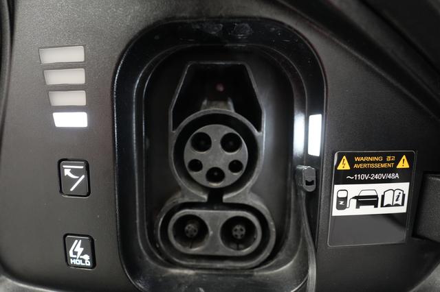 2024 Kia EV6 — photo 8 of 26