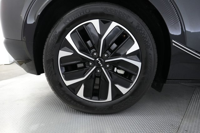 2024 Kia EV6 — photo 15 of 26