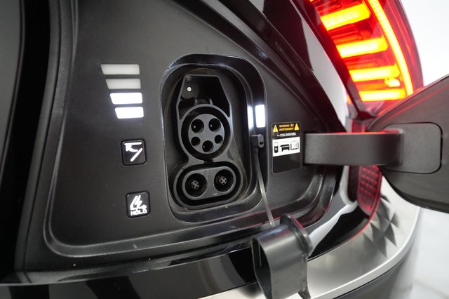 2024 Kia EV6 — photo 8 of 21