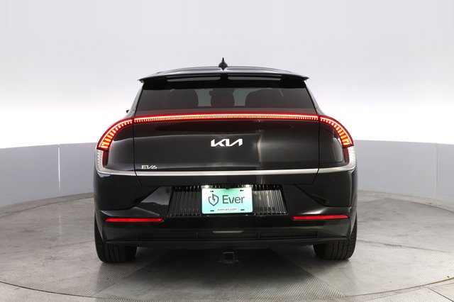 2024 Kia EV6 — photo 12 of 21