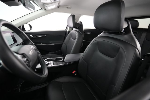 2024 Kia EV6 — photo 3 of 21