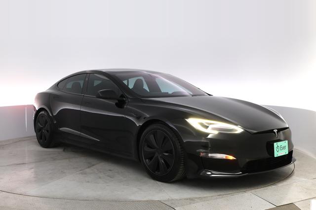 2022 Tesla Model S — photo 10 of 21