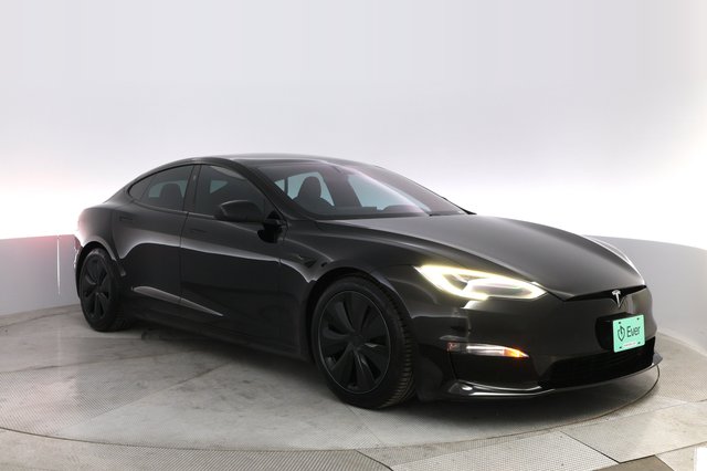 2022 Tesla Model S — photo 10 of 21