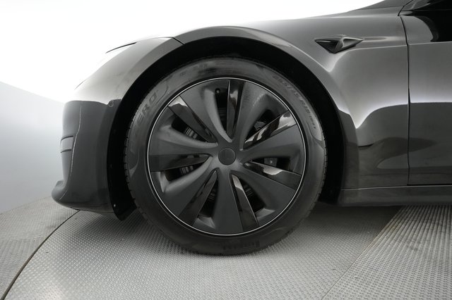 2022 Tesla Model S — photo 17 of 21