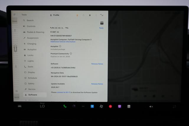 2022 Tesla Model S — photo 5 of 21