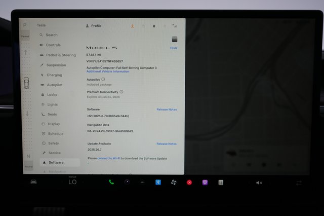 2022 Tesla Model S — photo 5 of 21