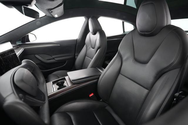 2022 Tesla Model S — photo 3 of 21