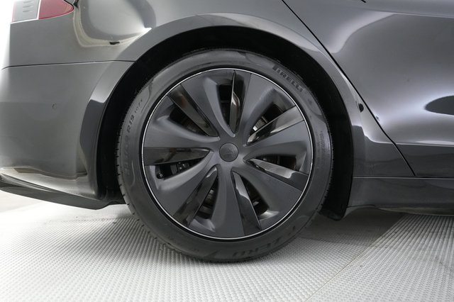 2022 Tesla Model S — photo 15 of 21