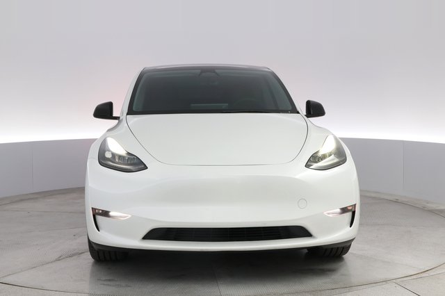 2023 Tesla Model Y — photo 9 of 24