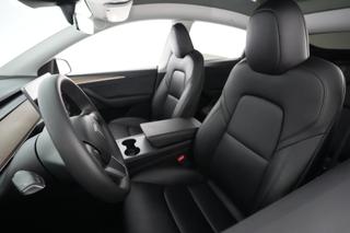 2023 Tesla Model Y — photo 3 of 24