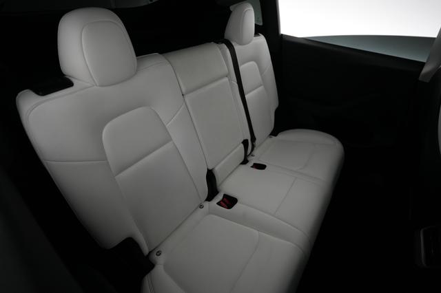 2023 Tesla Model Y — photo 4 of 22