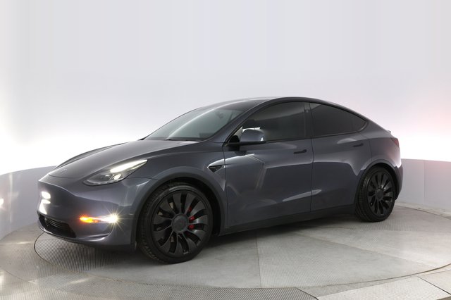 2023 Tesla Model Y — photo 14 of 22