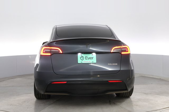 2023 Tesla Model Y — photo 12 of 22
