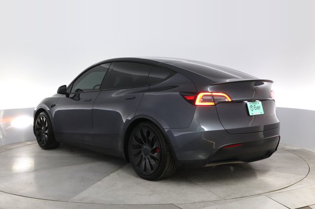 2023 Tesla Model Y — photo 13 of 22