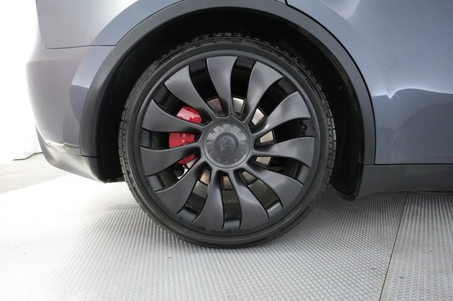 2023 Tesla Model Y — photo 15 of 22