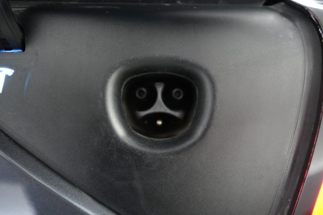 2023 Tesla Model Y — photo 8 of 22