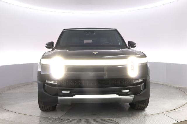 2024 Rivian R1S