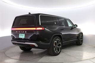 2024 Rivian R1S — photo 2 of 22