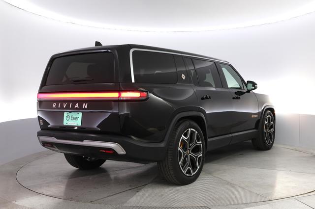 2024 Rivian R1S
