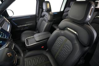 2024 Rivian R1S — photo 3 of 22
