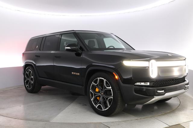 2024 Rivian R1S