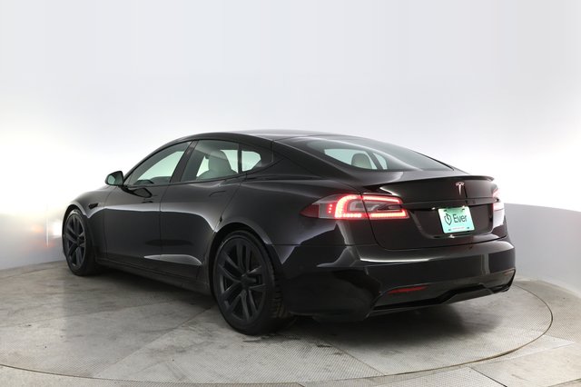 2022 Tesla Model S — photo 13 of 21