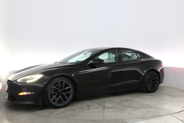 2022 Tesla Model S — photo 14 of 21