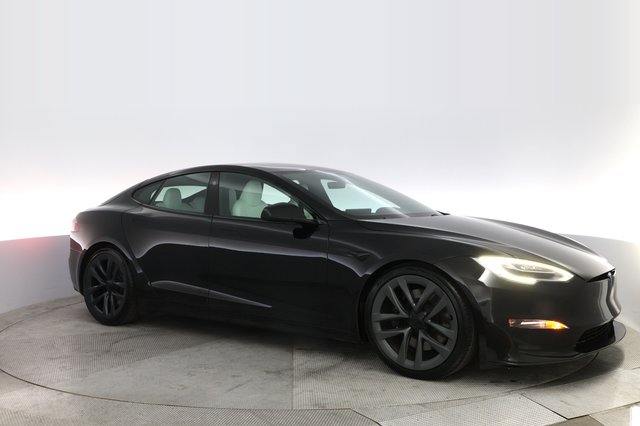 2022 Tesla Model S — photo 11 of 21