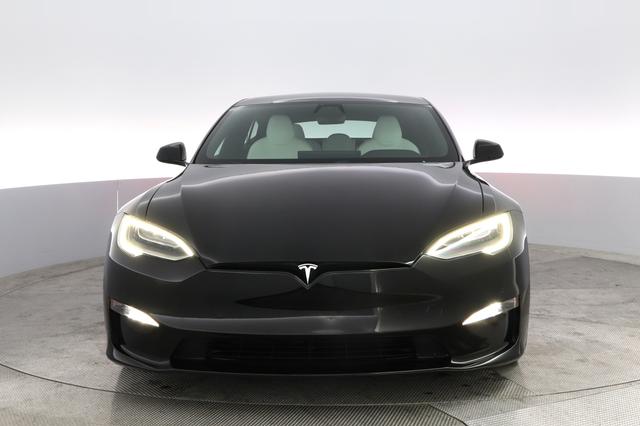2022 Tesla Model S — photo 9 of 21
