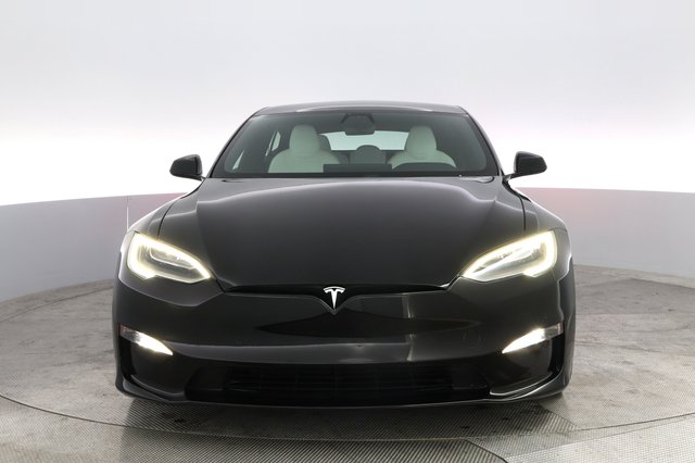 2022 Tesla Model S — photo 9 of 21