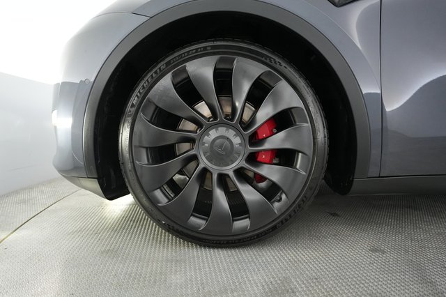 2022 Tesla Model Y — photo 15 of 22