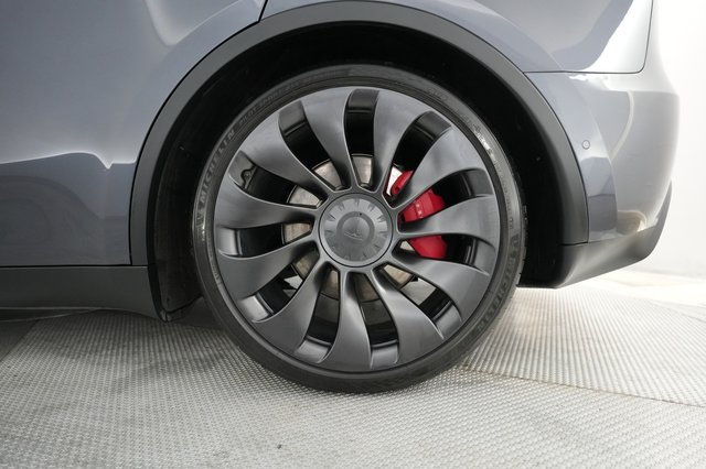 2022 Tesla Model Y — photo 7 of 22