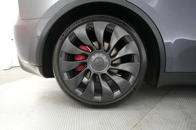 2022 Tesla Model Y — photo 16 of 22