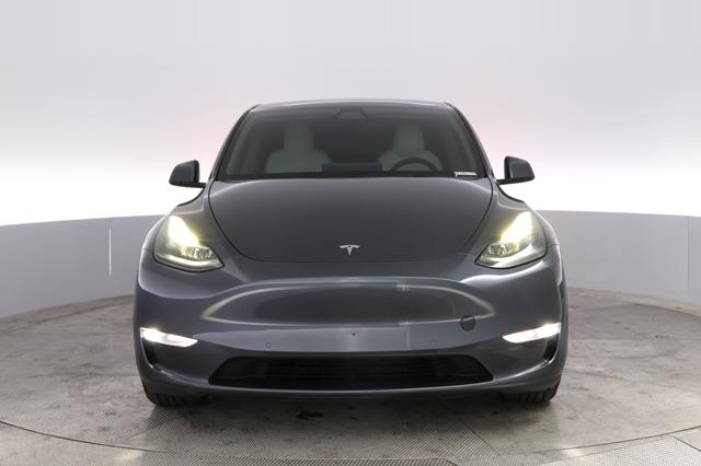 2022 Tesla Model Y — photo 9 of 22