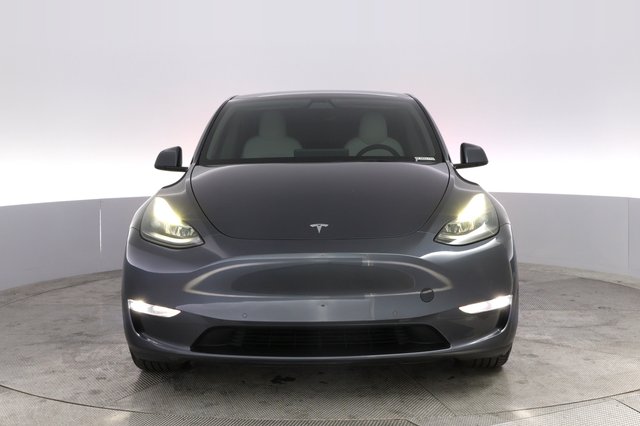 2022 Tesla Model Y — photo 9 of 22