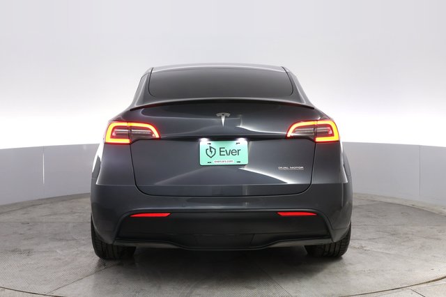 2022 Tesla Model Y — photo 12 of 22