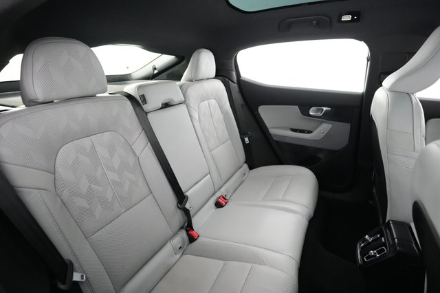 2023 Polestar 2 — photo 4 of 21