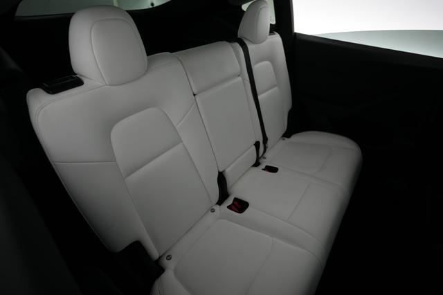 2023 Tesla Model Y — photo 4 of 22