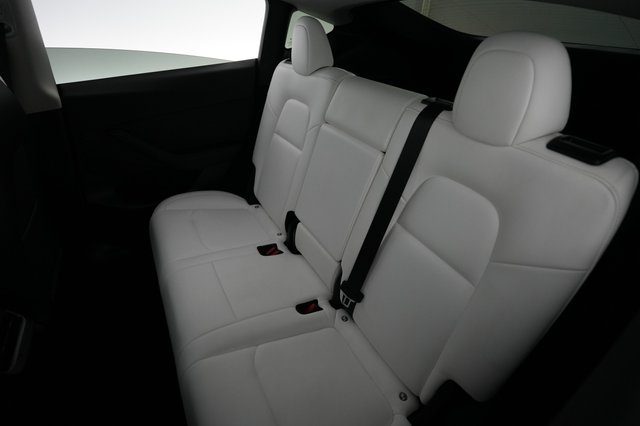 2023 Tesla Model Y — photo 18 of 22