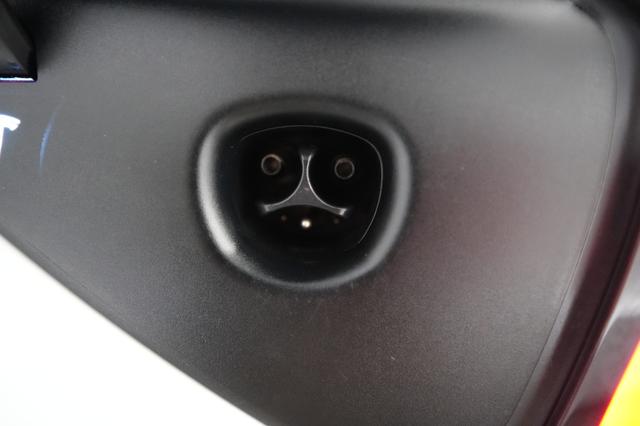 2023 Tesla Model Y — photo 8 of 22