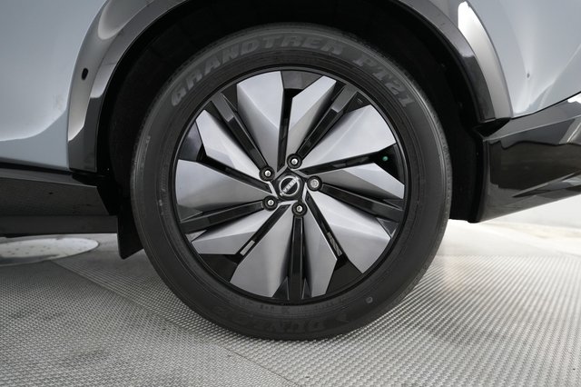 2023 Nissan Ariya — photo 7 of 20