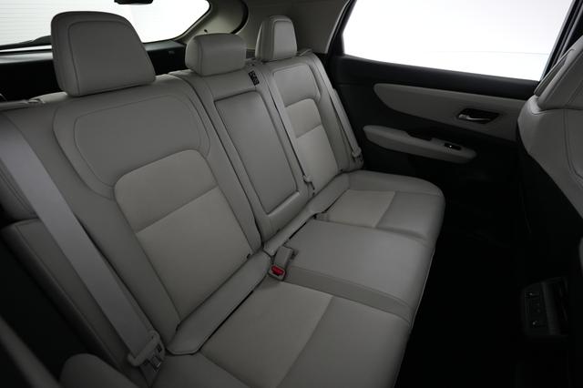 2023 Nissan Ariya — photo 4 of 20