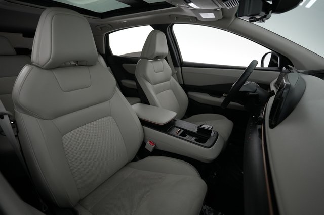 2023 Nissan Ariya — photo 19 of 21