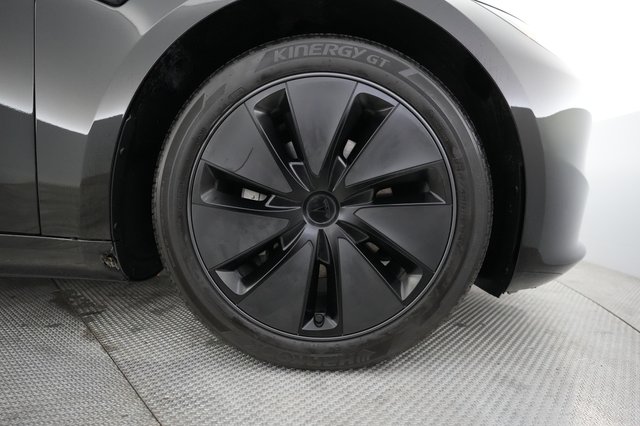 2024 Tesla Model 3 — photo 16 of 21