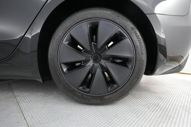2024 Tesla Model 3 — photo 7 of 21