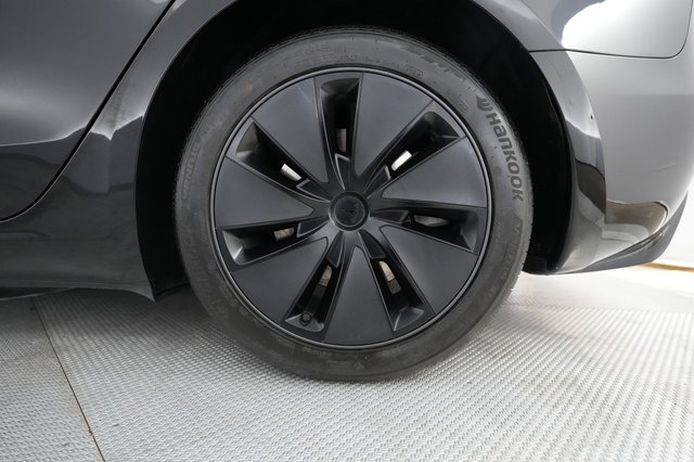 2024 Tesla Model 3 — photo 7 of 21