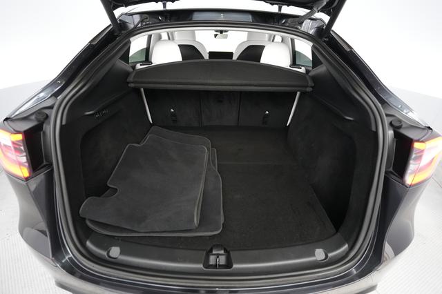 2024 Tesla Model Y — photo 6 of 26