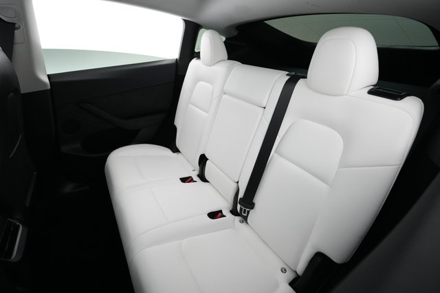 2024 Tesla Model Y — photo 18 of 26
